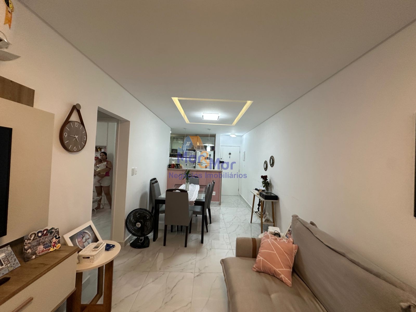 Apartamento na Praia das Pitangueiras, Guarujá - SP