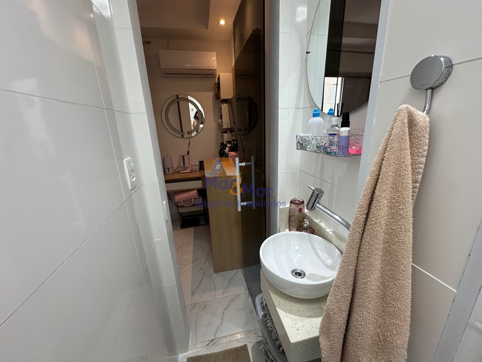 Apartamento na Praia das Pitangueiras, Guarujá - SP