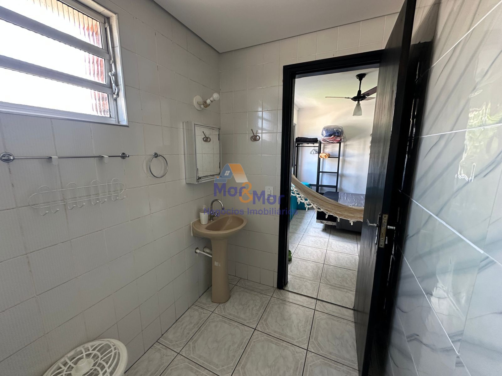 Apartamento na Praia da Enseada, Guarujá - SP