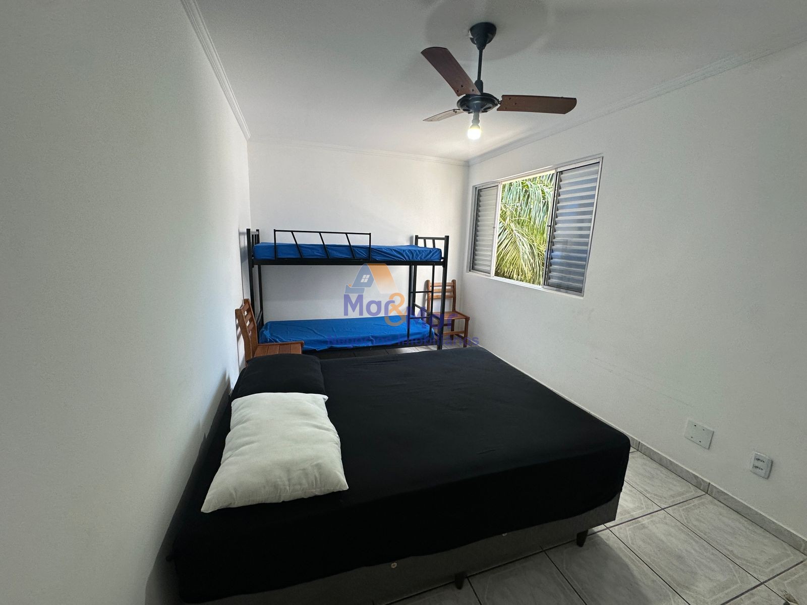Apartamento na Praia da Enseada, Guarujá - SP