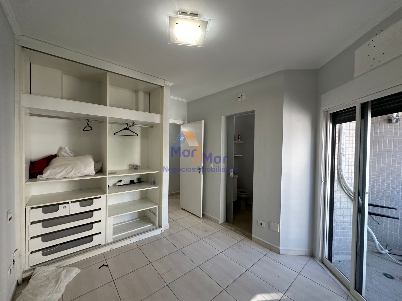Apartamento-3-dormitorios-Pitangueiras