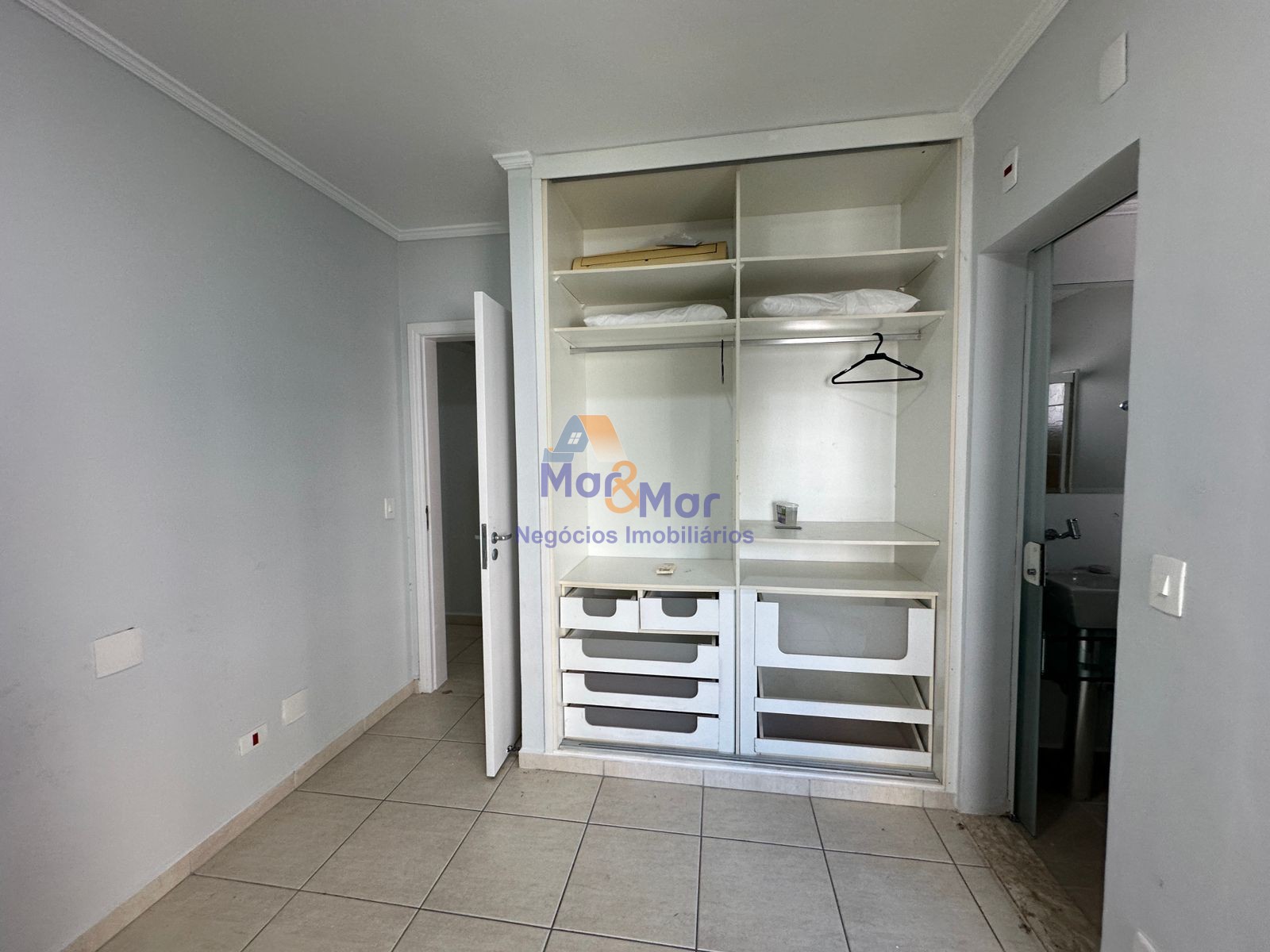 Apartamento-3-dormitorios-Pitangueiras