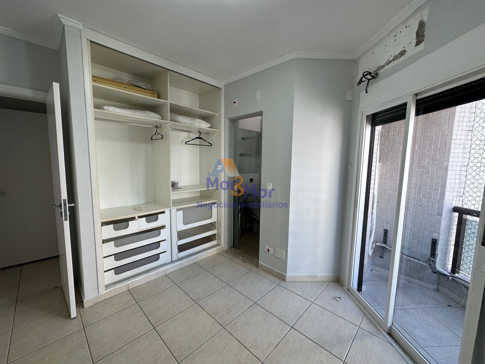 Apartamento-3-dormitorios-Pitangueiras