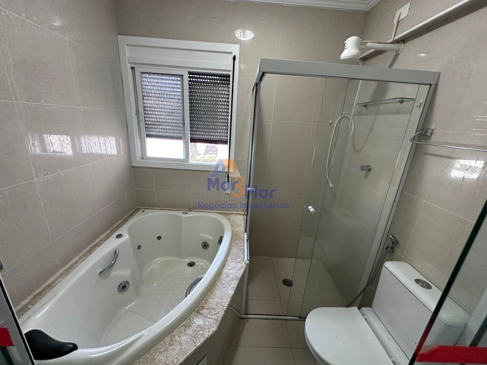 Apartamento-3-dormitorios-Pitangueiras